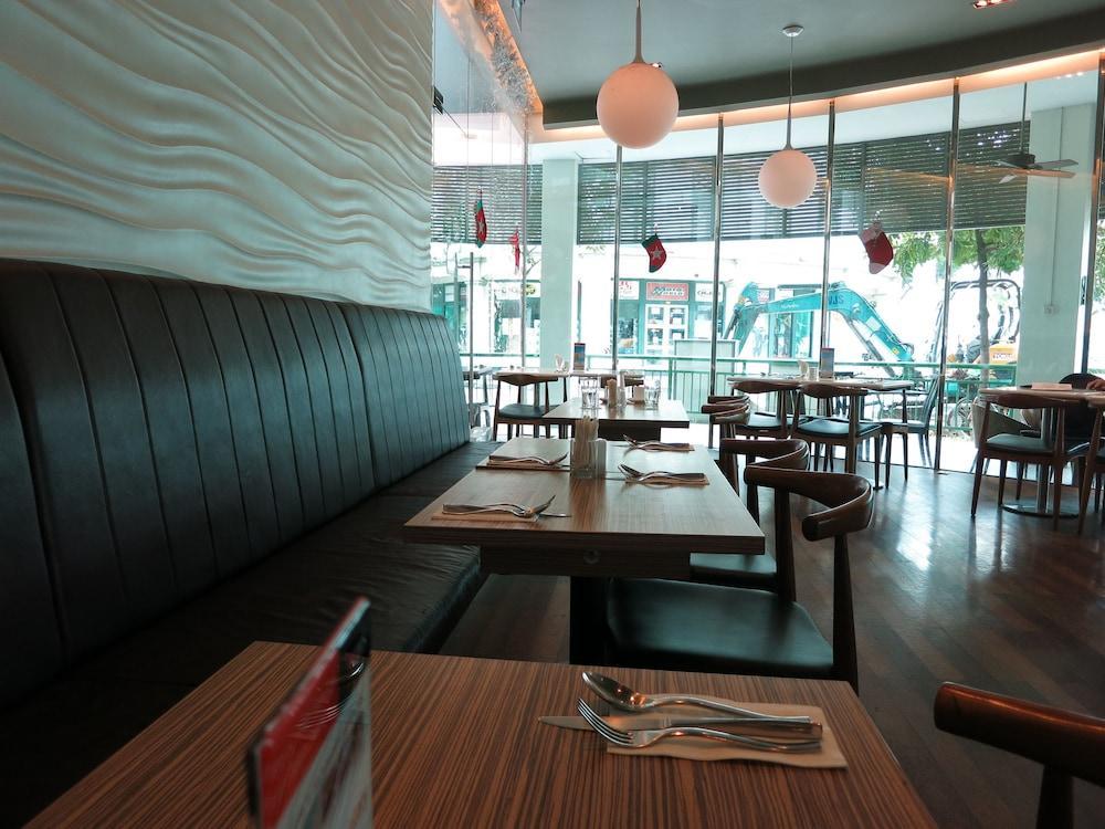 Aqueen Hotel Lavender Singapore Buitenkant foto