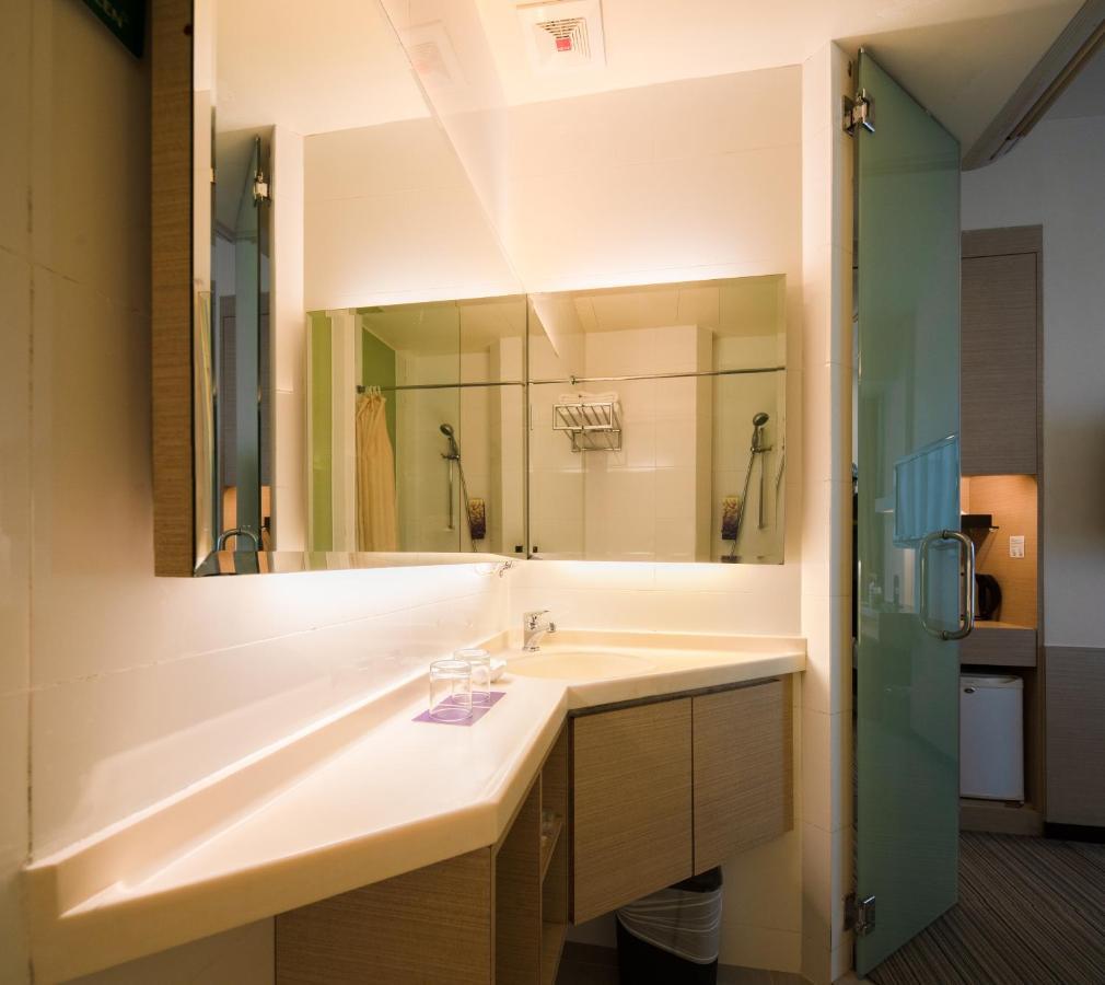 Aqueen Hotel Lavender Singapore Buitenkant foto